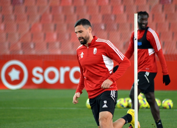 Puertas espera la reacción del equipo en Zaragoza 