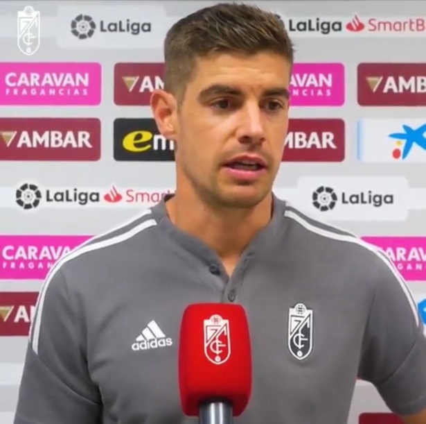 Raúl Fernández ha atendido a los medios del club (@GranadaCF) Raúl Fernández ha atendido a los medios del club (@GranadaCF)