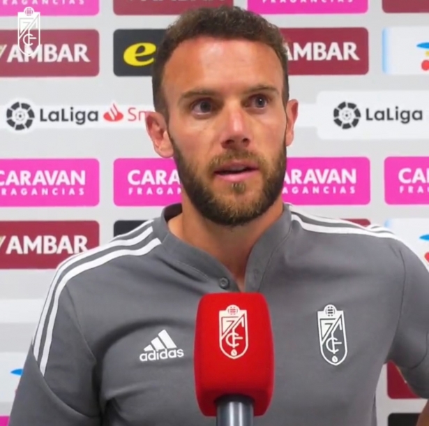 Quini, en zona mixta tras el encuentro (@GranadaCF) Quini, en zona mixta tras el encuentro (@GranadaCF)