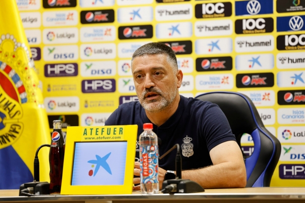 García Pimienta, en rueda de prensa (UDLASPALMAS.ES) García Pimienta, en rueda de prensa (UDLASPALMAS.ES)
