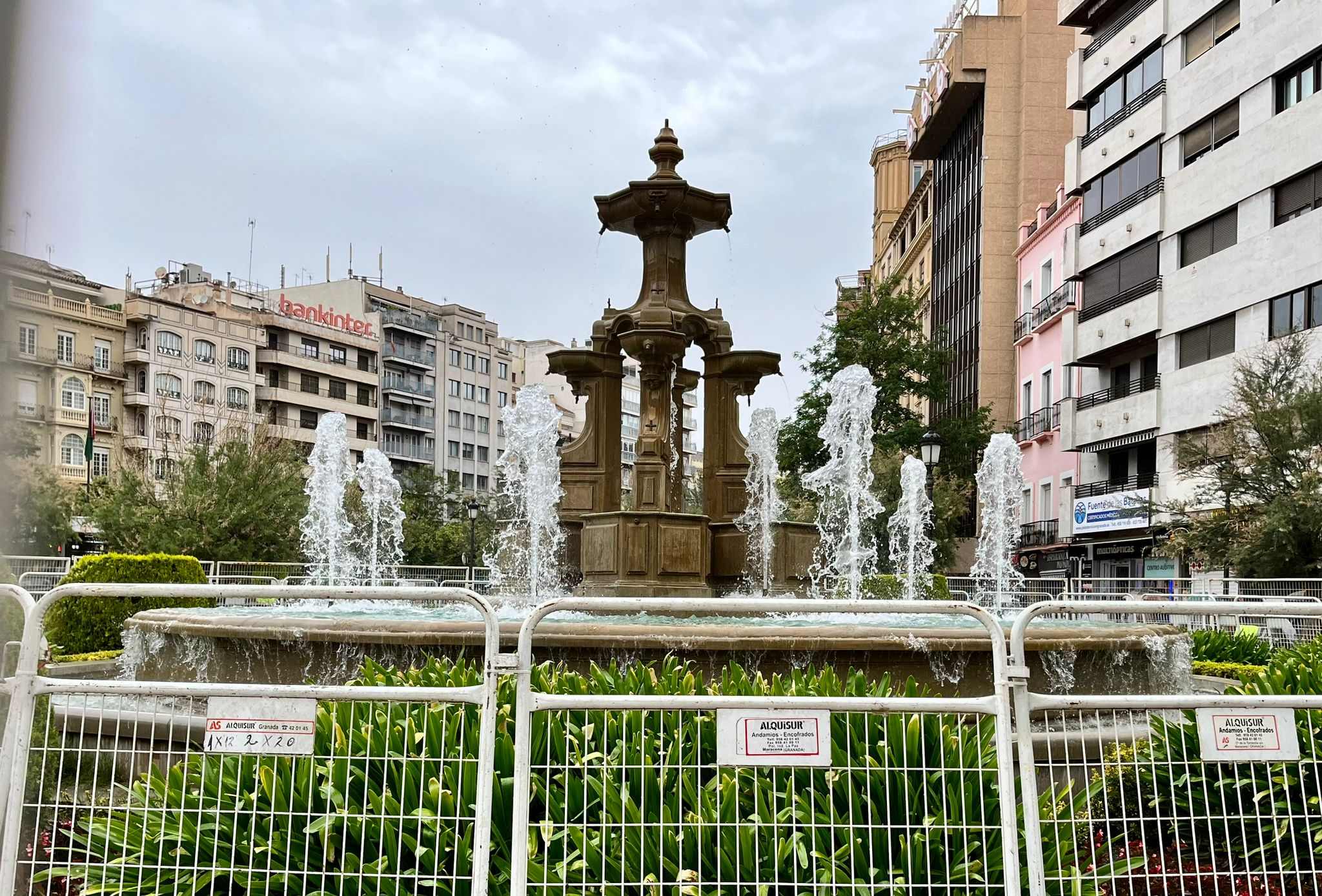 La fuente de Las Batallas ya se encuentra vallada (JOSÉ VELASCO) 