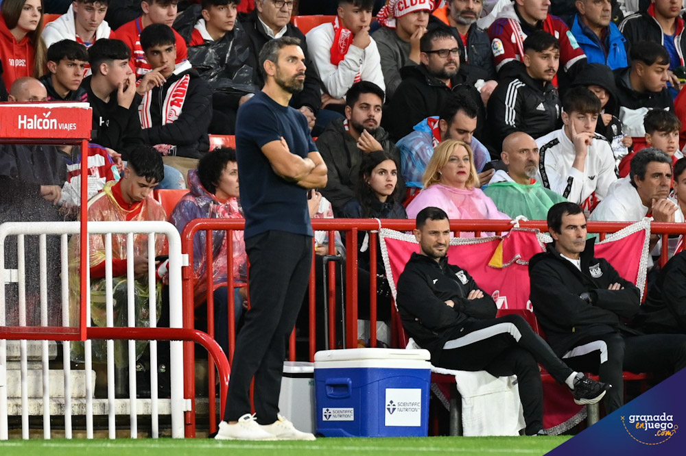 Carlos Martínez, entrenador del CD Leganés  (JOSÉ M. BALDOMERO)