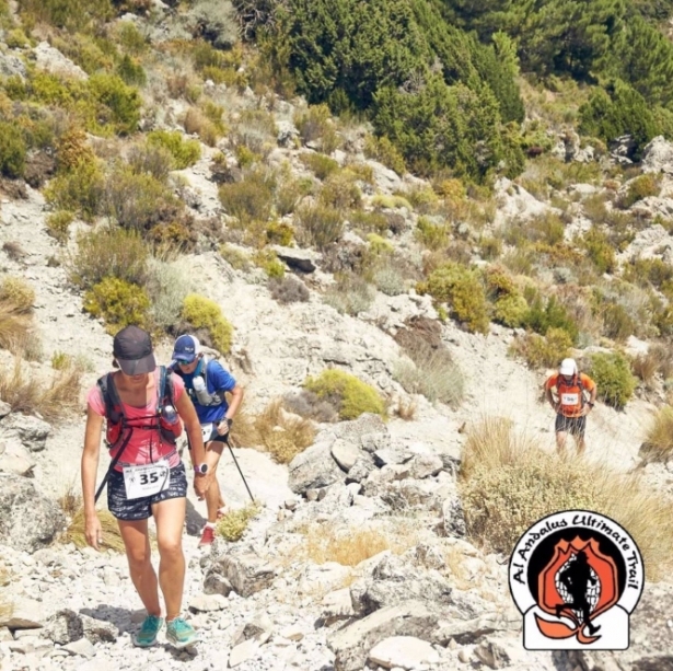 La carrera, organizada por la empresa de gestión de eventos Team Axarsport, combina durante cinco etapas caminos rurales, asfalto y colinas, en un total de 234 kilómetros (GRUPO ABABES La carrera, organizada por la empresa de gestión de eventos Team Axarsport, combina durante cinco etapas caminos rurales, asfalto y colinas, en un total de 234 kilómetros (GRUPO ABABES