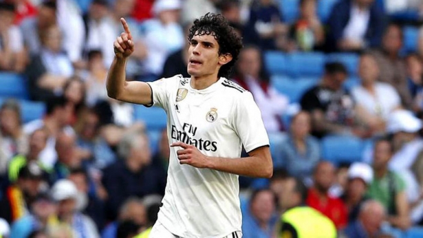 Jesús Vallejo, con la camiseta del Real Madrid, está cerca de retornar a Granada Jesús Vallejo, con la camiseta del Real Madrid, está cerca de retornar a Granada