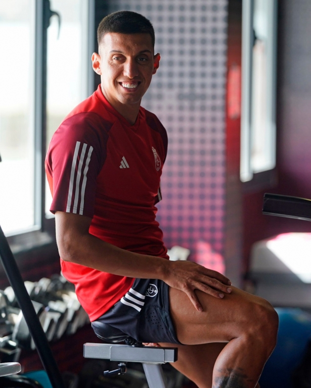 Uzuni ya está a las órdenes de Paco López (GRANADA CF) Uzuni ya está a las órdenes de Paco López (GRANADA CF)