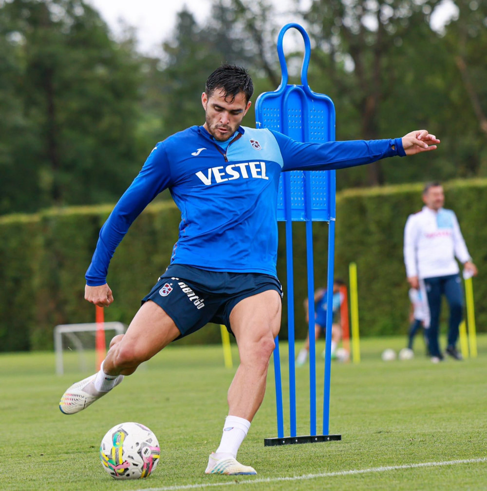 Maxi Gómez durante un entrenamiento con el Trabzonspor (TRABZONSPOR)