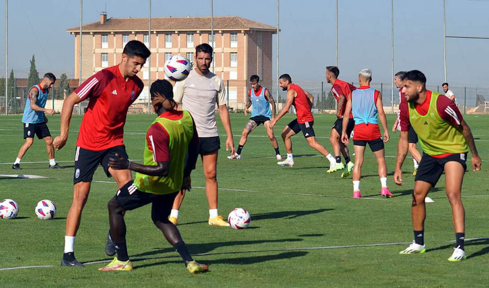 Entrenamiento del Granada CF (J. PALMA)