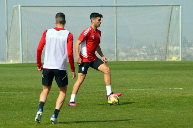 Meseguer durante un entrenamiento (J. OALMA) Meseguer durante un entrenamiento (J. OALMA)