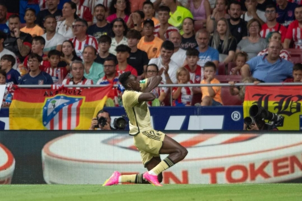 Samu celebra el gol en el Metropolitano (LOF) Samu celebra el gol en el Metropolitano (LOF)