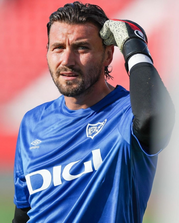 El.ex del Granada, Dimitrievski, es el portero del Rayo Vallecano (RAYO VALLECANO) El.ex del Granada, Dimitrievski, es el portero del Rayo Vallecano (RAYO VALLECANO)