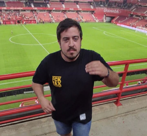 José Alcazar en el vídeo de Tick Toc