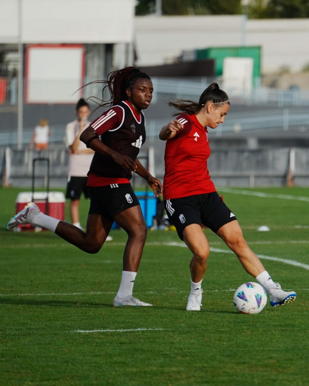 El Granada CF Femenino prepara el debut en Liga F (GRANADA CF FEMENINO) El Granada CF Femenino prepara el debut en Liga F (GRANADA CF FEMENINO)