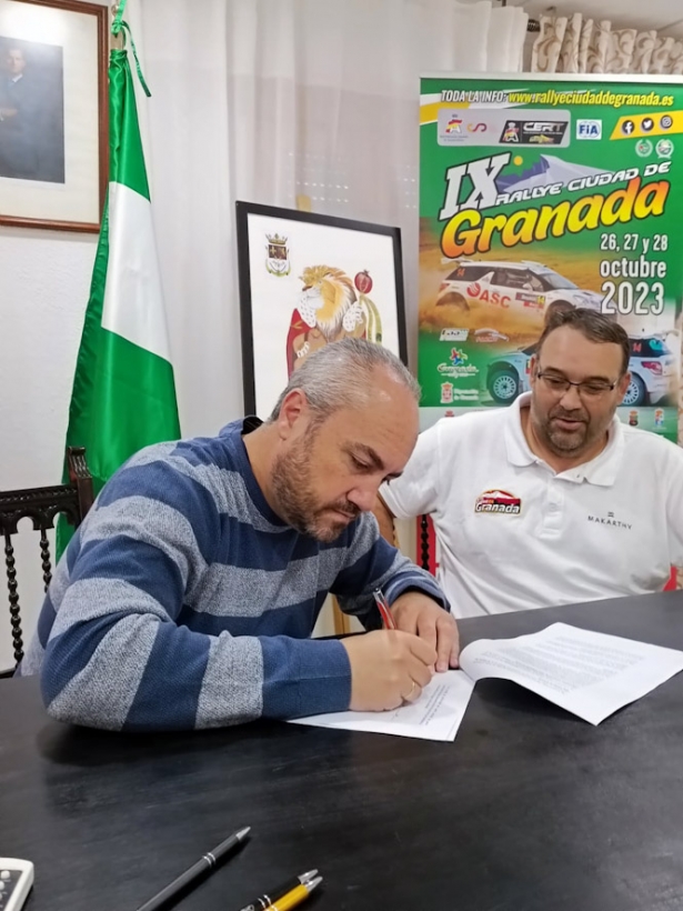 Firma del convenio (RALLY CIUDAD DE GRANADA)