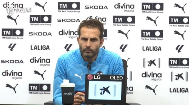 Rueda de prensa previa de Rubén Baraja (VALENCIA CF) Rueda de prensa previa de Rubén Baraja (VALENCIA CF)
