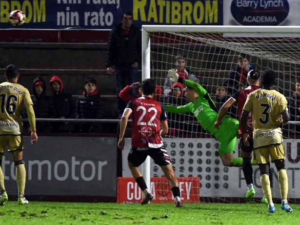 Adri López, portero del Granada CF, en una acción de la Copa del Rey (LOF) Adri López, portero del Granada CF, en una acción de la Copa del Rey (LOF)