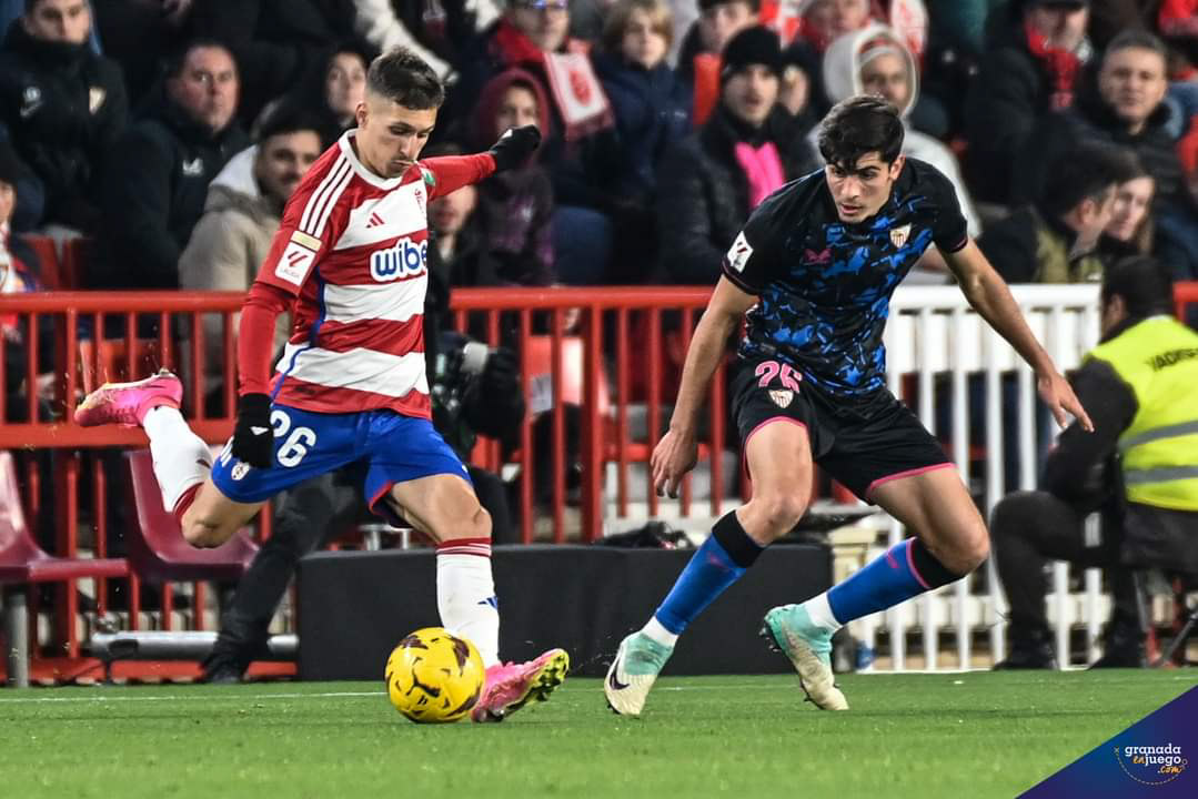 Bryan Zaragoza durante el partido ante el Sevilla (JOSÉ M. BALDOMERO)