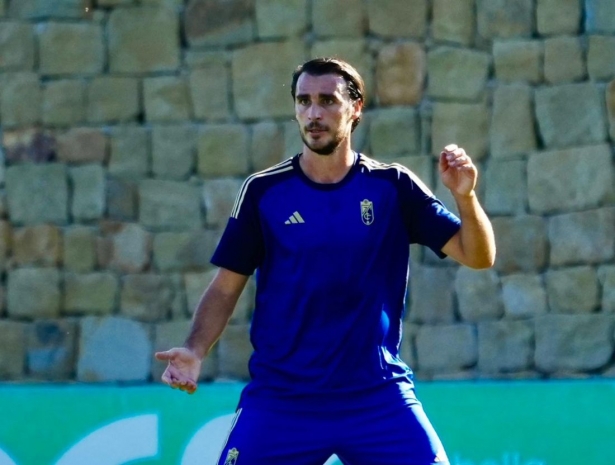 El Granada logró evitar una nueva derrota (GRANADA CF) El Granada logró evitar una nueva derrota (GRANADA CF)