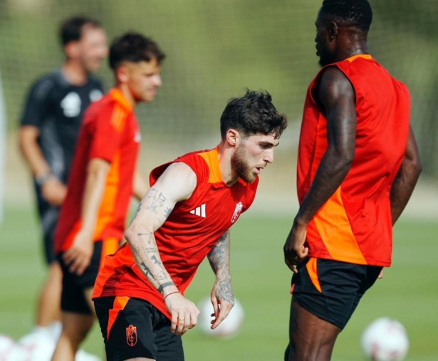  Tsitaishvili ya trabaja con el equipo (GRANADA CF)