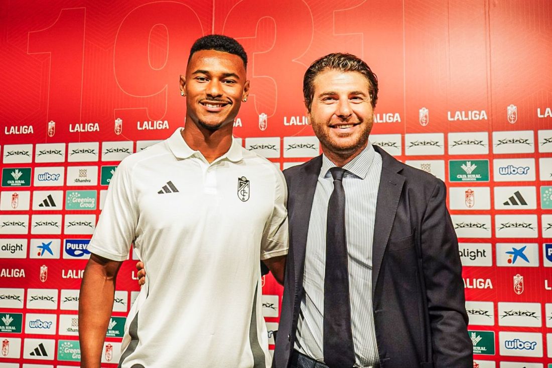 Tognozzi ha posado junto a Williams en la presentación del central (J. VELASCO)