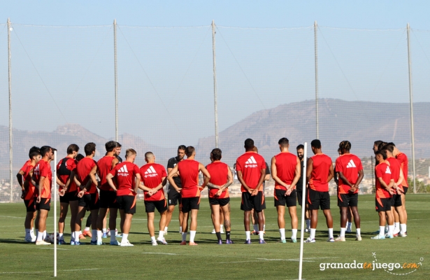 El equipo busca la primera victoria en Los Cármenes (J. PALMA) El equipo busca la primera victoria en Los Cármenes (J. PALMA)