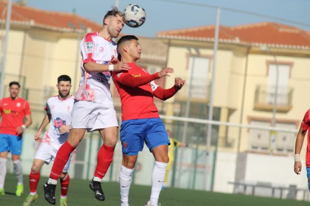 El Guadix quiere meter presión al Santa Fe (GUADIX CF) El Guadix quiere meter presión al Santa Fe (GUADIX CF)
