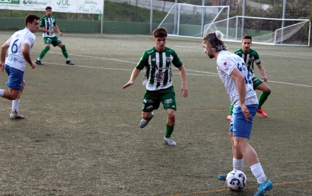 Rubén Osuna, jugador del Loja CD, está en un momento dulce (PACO CASTILLO) Rubén Osuna, jugador del Loja CD, está en un momento dulce (PACO CASTILLO)