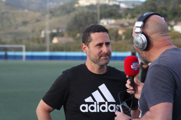 El entrenador del Purullena CF, Leo Samaja, entrevistado por Loren Tomás El entrenador del Purullena CF, Leo Samaja, entrevistado por Loren Tomás