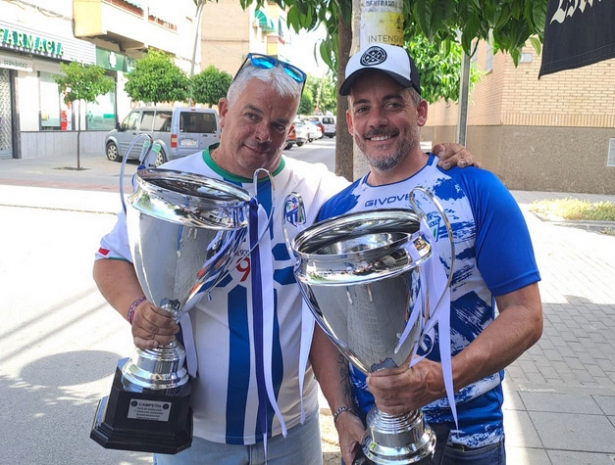 El nuevo presidente, Isaac Chinchilla (derecha) junto al presidente saliente, Enrique Chinchilla El nuevo presidente, Isaac Chinchilla (derecha) junto al presidente saliente, Enrique Chinchilla