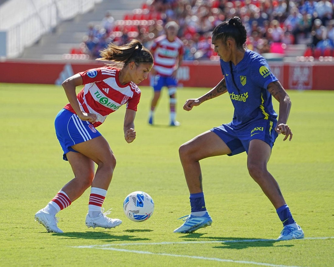 Las rojiblancas no pudieron frenar el potencial visitante (GRANADA CF)