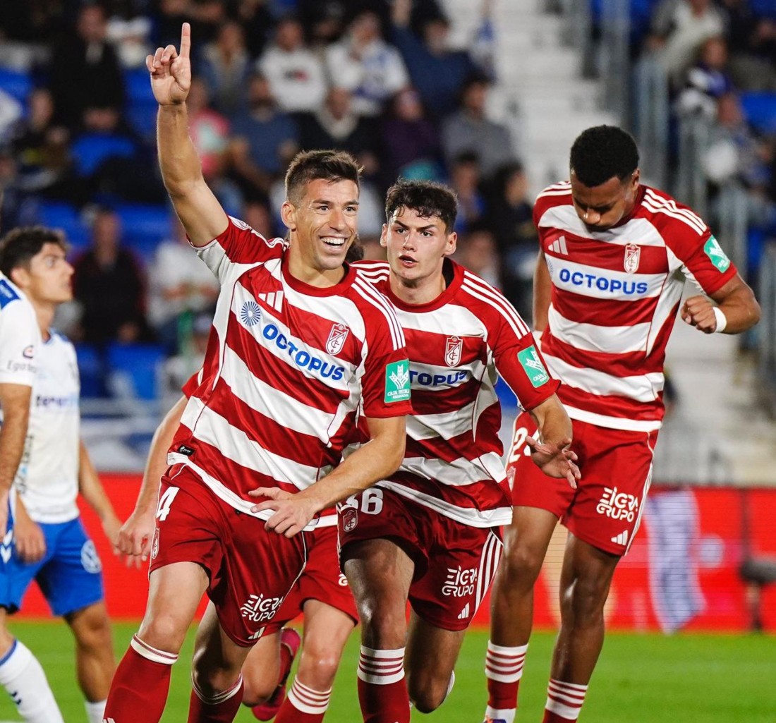 Alcaraz firmó el tanto de la victoria (GRANADA CF)