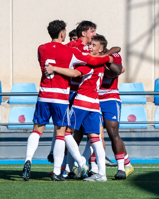 El Granada juvenil derrotó al Betis y lidera la División de Honor (YOUSSEF B) El Granada juvenil derrotó al Betis y lidera la División de Honor (YOUSSEF B)