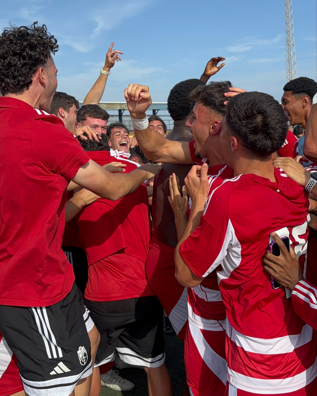El Granada Juvenil celebra el Campeonato (GCF)