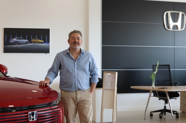 Antonio Castillo, gerente de Culmen Honda Granada (J. AZCOYTIA) Antonio Castillo, gerente de Culmen Honda Granada (J. AZCOYTIA)