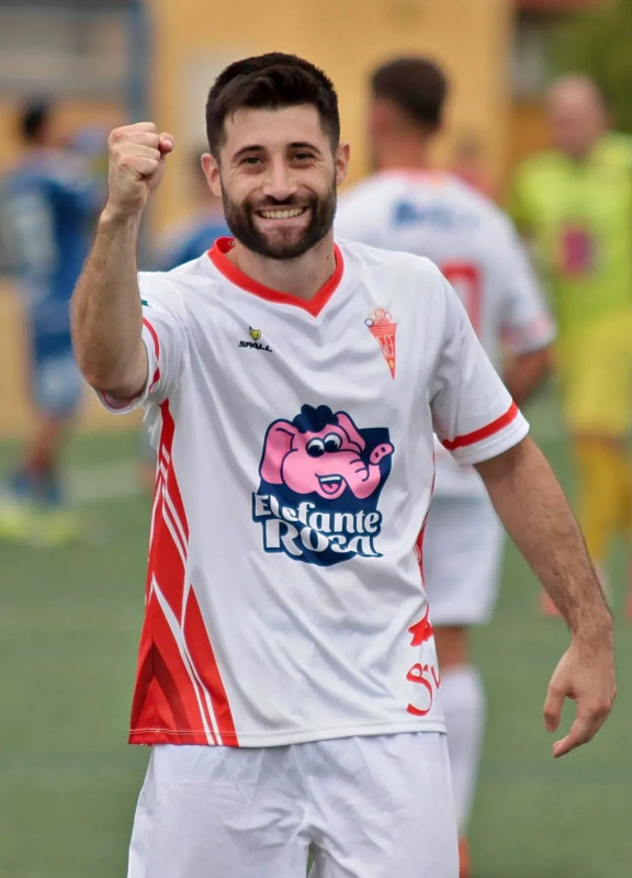 Chino fue el protagonista en el debut del Guadix CF (GUADIX CF)
