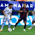 El Granada no supo bien qué hacer con el balón en Ipurúa (LOF)