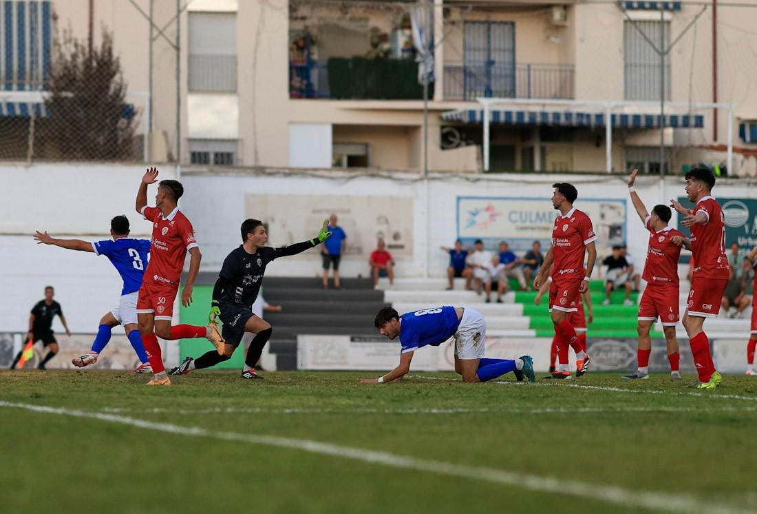 Momento en que la UD Maracena consiguió el empate (DIEGO LEMUS)