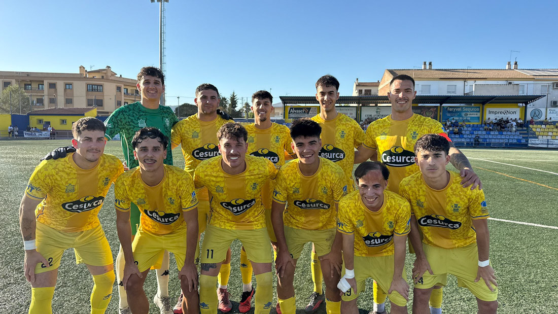 Once inicial del.CD Huétor Tájar ante el Poli Almería (CD HUÉTOR Tájar)