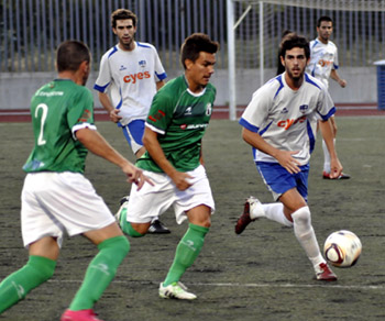 Los lojeños comenzaron la competición con una victoria (CASTILLO)