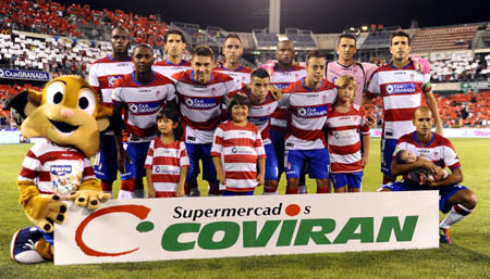 Once inicial del Granada CF en su retorno a Primera División (J. M. BALDOMERO)