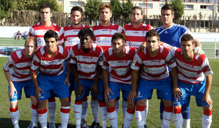 El filial, tras golear al Atarfe, no pudo doblegar a domicilio al Bellavista At. (ARCHIVO) 