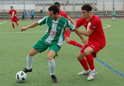 Los atarfeños no pasaron del empate ante el At. Zubia (BENJAMÍN MORALES)