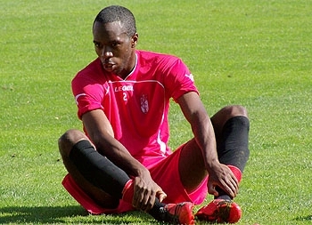 Nyom, durante un entrenamiento en Los Cármenes. (GRJ)