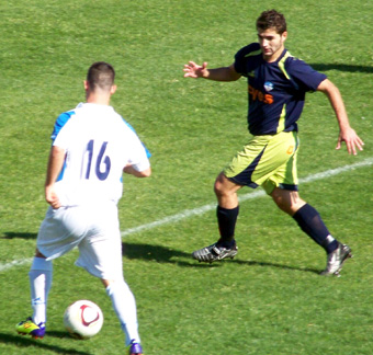 El lojeño Toni aguanta ante Joseíto (CASTILLO)