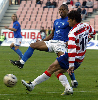 Una acción del Granada-Lucena de la temporada pasada