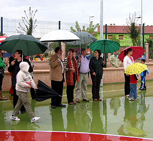 Los vecinos de Valderrubio tienen una nueva pista de tenis