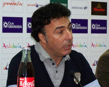 Pina puede anunciar mañana su continuidad o marcha