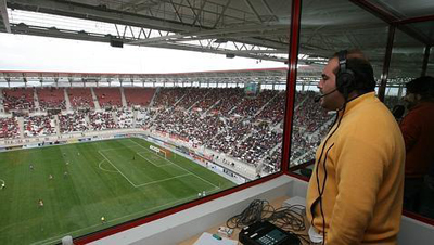 Las radios vuelves a los terrenos de juego