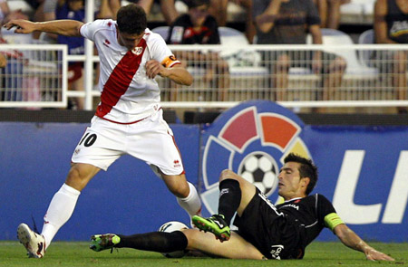 Lucena fue titular en el desplazamiento a Vallecas (LAOPINIONDEGRANADA.ES)
