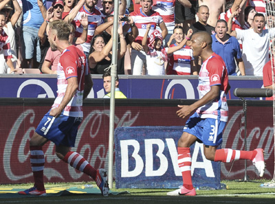 Flores celebrando el gol logrado frente al Deportivo de la Coruña