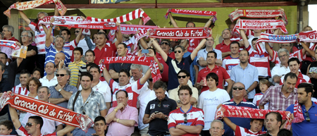 Los Cármenes volverá a lucir una gran entrada este domingo (BALDOMERO)